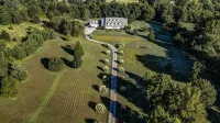 The Abbé House Inn Hotels in Heber Springs