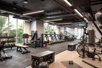 Gym, Outdoor Pool and Hot Tub - Beautiful Modern Oasis