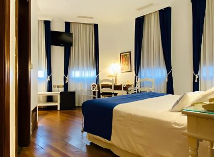 Hostal Paris