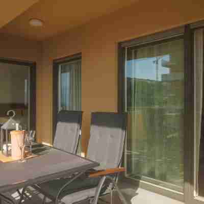 Apartment Sleeps 4 with Sea View Rooms