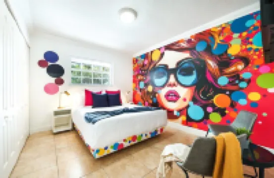 Le Femme Paradise/ Heated Pool/ Mini Golf/ Pickleball/ 5 Bedrooms/ Jacuzzi/BBQ