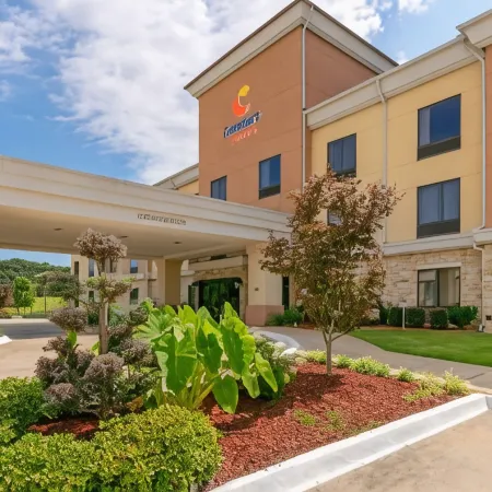 Comfort Suites