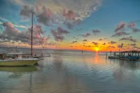 Ground Floor Bayside Beauty Walk to the Beach