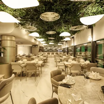 Four Hills Hotel