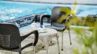 Kutumbaya - Pool