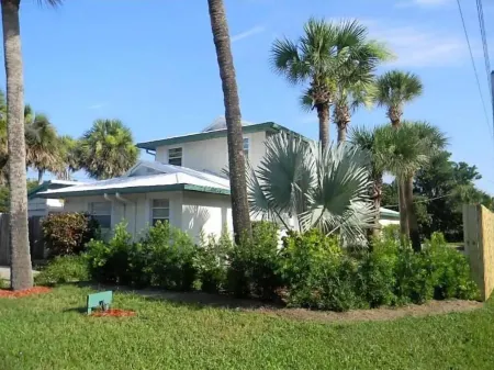 Melbourne Beach House - 3 Bedroom