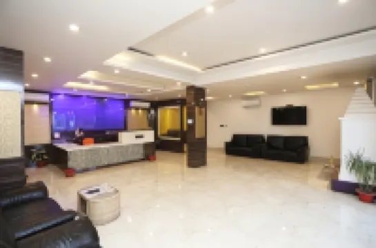 Swimming Sea Facing Hotel