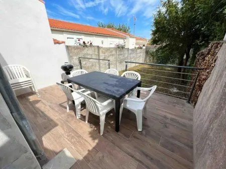 Maison de Ville à 100m de la Plage Отели рядом с достопримечательностью «Fort Vauban»