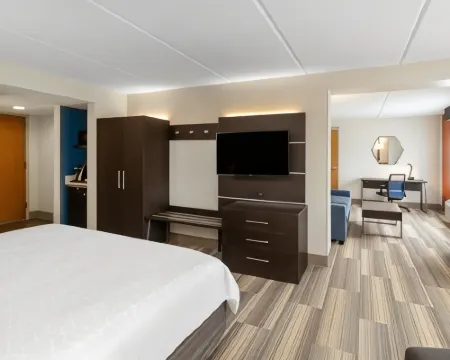 Holiday Inn Express & Suites BLUFFTON @ HILTON HEAD AREA by IHG Hotels in Bluffton