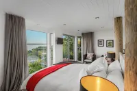 Acacia Cliffs Lodge Hotels in Kinloch