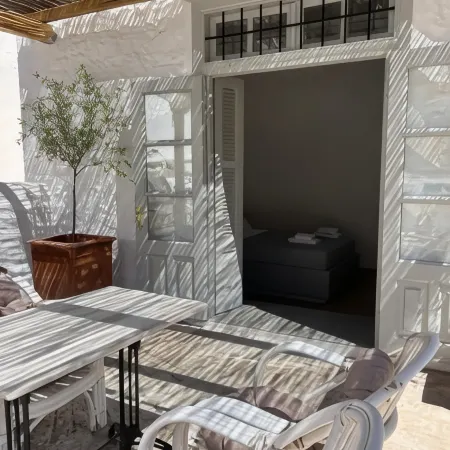 Douskos Guesthouse Hotels in Hydra