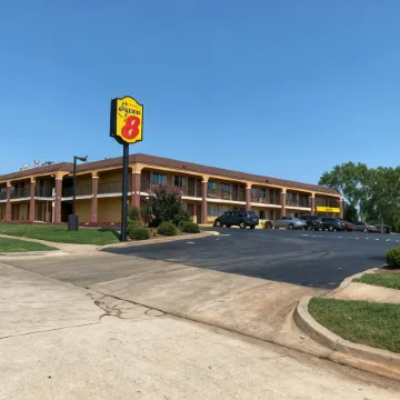 Super 8 by Wyndham Midwest City OK