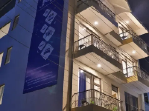 The Blue Jay Hostel - Dorms & Room's Hotels in Rishikesh