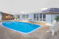 Super 8 by Wyndham Bethany MO