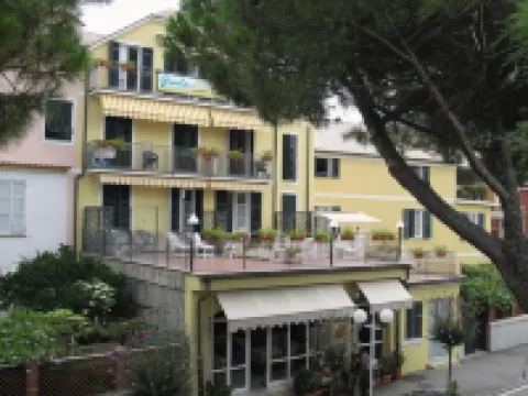 Giada Hotels in Moneglia