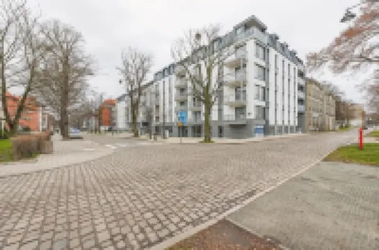 Riverfront Gdańsk, Sun & Snow