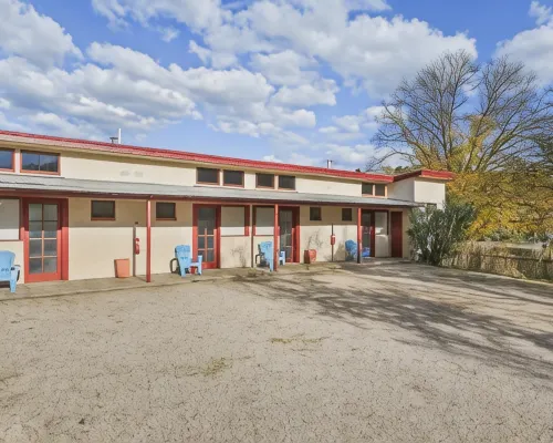 Colonial Bank Motel Hotels in Omeo