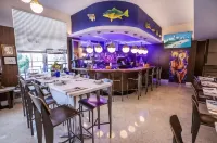 Oceanside Hotel and Suites