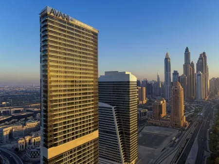 Avani+ Palm View Dubai Hotel & Suites Отели рядом с достопримечательностью «The View Palm Jumeirah»