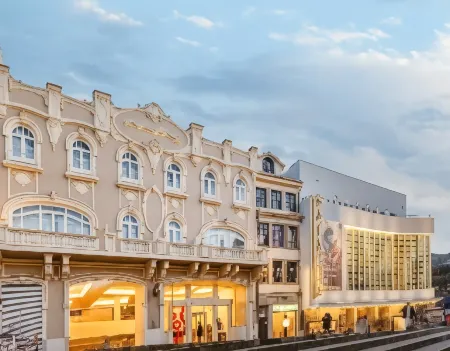 Moov Hotel Porto Centro Отели рядом с достопримечательностью «Понти-ди-Дон-Луиш I»