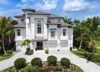 Bayfront Luxury Estate – 5Br, Heated Pool, Spa, Gulf Access & Walk to Beach