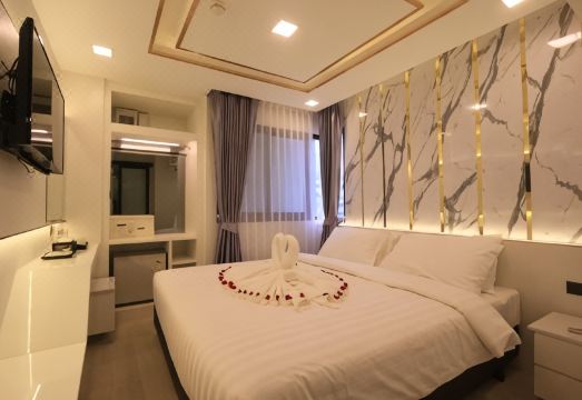 프라투남 야시장 야경