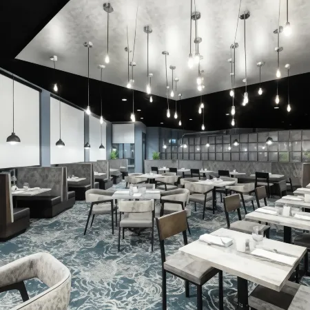 Hilton Garden Inn Pittsburgh Area /Beaver Valley Отели рядом с достопримечательностью «Beaver County Beverage»