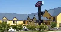 Country Hearth Inn-Union City - parking