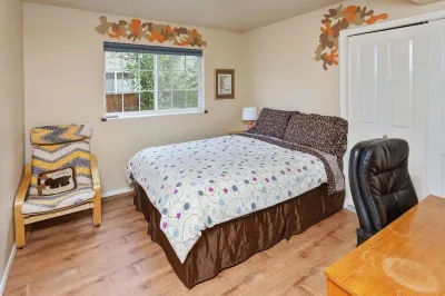 2 Bedroom 1 Bathroom Home Near Alaska Golf Course and Alaska Zoo Hotel in zona Alaskazoo