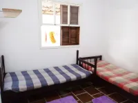 2D House, Mariluz Center, 4 Blocks from the Sea, Quiet and Cozy. Hotels in Imbe