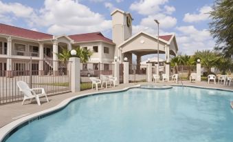 Super 8 by Wyndham Houston/Brookhollow NW