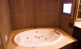 Discovery Motel (Yonghe Branch)