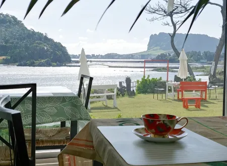 Seogwipo Stay Raum Pension Отели рядом с достопримечательностью «The Venice Land»