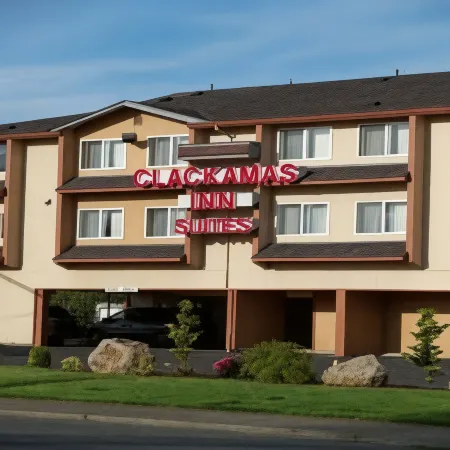 Clackamas Inn and Suites