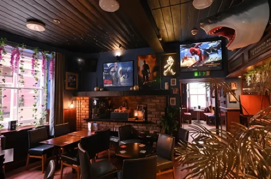 Royal Lion Hotel Nổi bật Photos