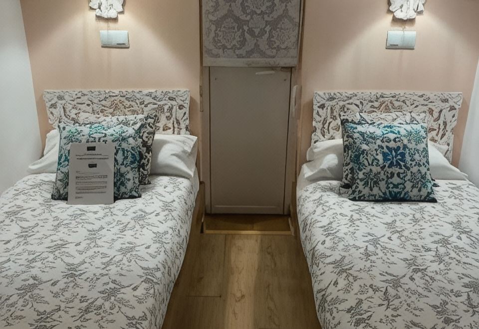 Spanish Court Hotel Over view