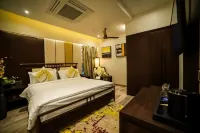 Aura - A Boutique Hotel