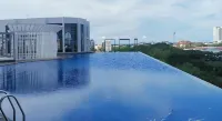 哥打巴魯Troika Residensi現代設計-AGHome旗下-一臥室 - 游泳池