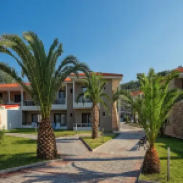 Lagomandra Beach Hotel