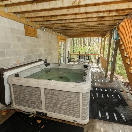 Private Cabin Overlooking Hocking Hills