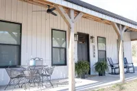 The Peach Cottage Near Horsehead Lake, University, Wedding Venues, Ozark Mtns! - Boutique