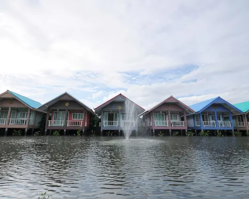 Baan Chay Namm Resort Hotels in Bang Sao Thong