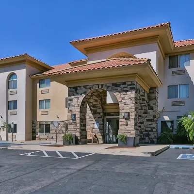 Wingate by Wyndham Chandler/Phoenix Hotels near Ahwatukee Foothills