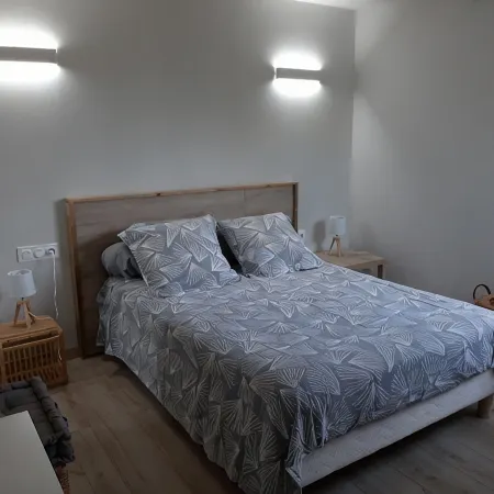 T2 house with small adjoining plot, very nice.