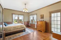 Historic 1915 Wine Country Home: 3 Queens, 2 Twins, WiFi & AC, 23 Acres - 3-Star