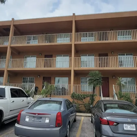 Max Walkable Location - 1st Floor - 2 Patios
