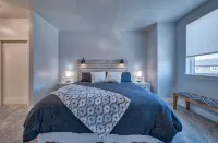 -:- Howdy Hideaway -:- Modern New Construction - 4BR+