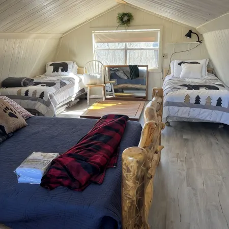 Sugar Mountain Hideaway:  2-2 home on Private Secluded Road w breathtaking view