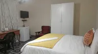 Wampex Guest House Pretoria - Parkering