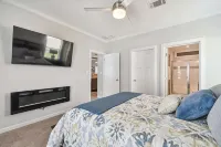 2 Bed Cozy Home, Dade City, Pickle Ball and Pool - balcony